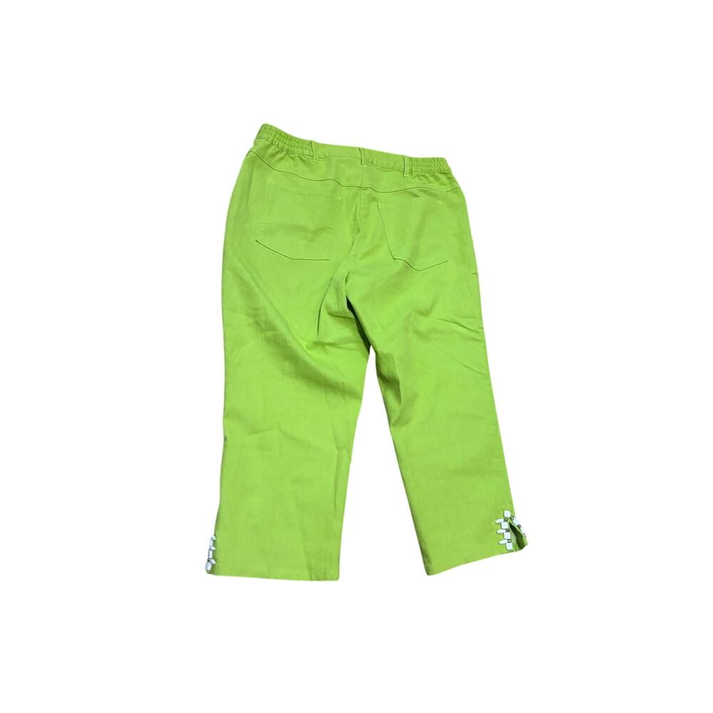 Ruby Rd. Green Cropped Pants Size 10P - Picture 2 of 4